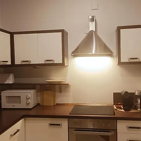 Pod Lasem 51 M 2 غدينيا